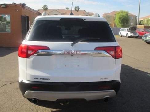 Used 2019 GMC Acadia SLT image 14