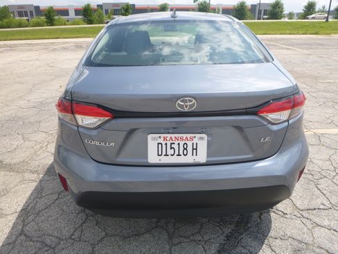 Used 2024 Toyota Corolla LE Sedan FWD image 7