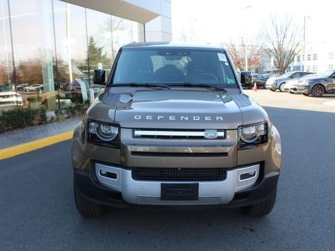 Used 2025 Land Rover Defender 110 S image 8