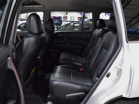 Used 2013 Toyota Highlander Limited FWD image 20