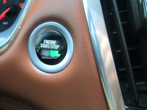 Used 2018 Chevrolet Traverse AWD High Country image 23