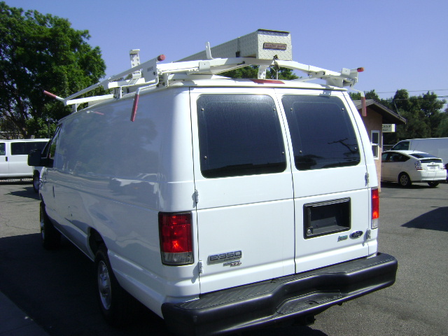 Used 2014 Ford E-350 and Econoline 350 Extended Super Duty RWD image 5