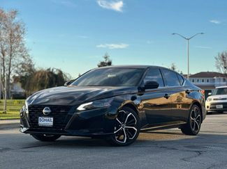 Used 2024 Nissan Altima 2.5 SR image 1