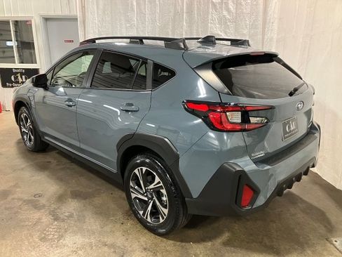Used 2024 Subaru Crosstrek 2.0i Premium image 3