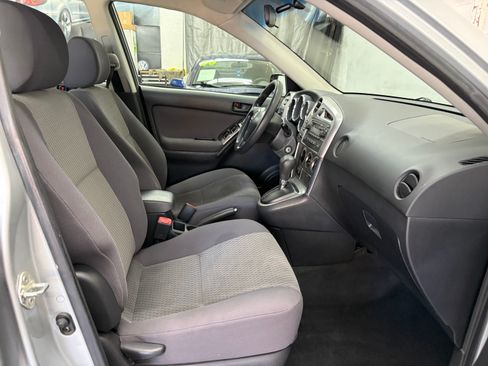 Used 2005 Toyota Matrix UNAVAIL FWD image 15