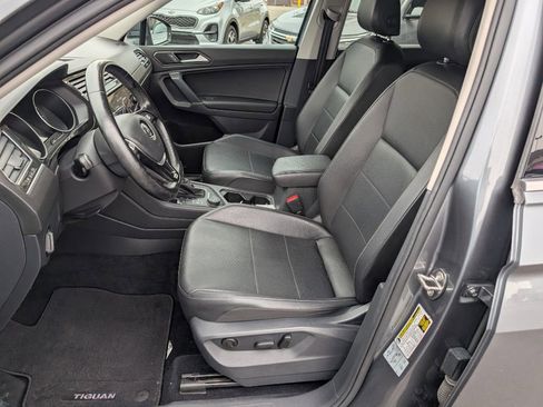 Used 2018 Volkswagen Tiguan SE image 6