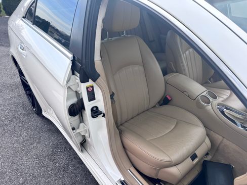 Used 2008 Mercedes-Benz CLS 550 image 18