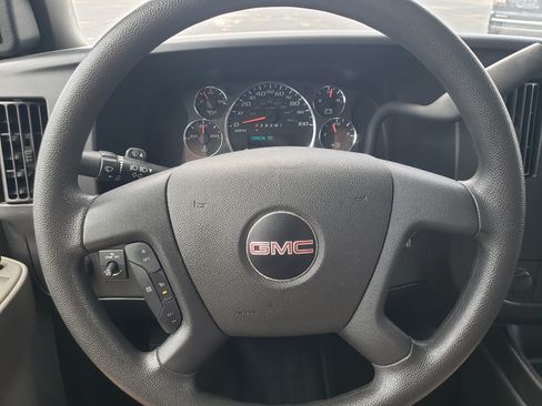 Used 2021 GMC Savana 3500 RWD image 14