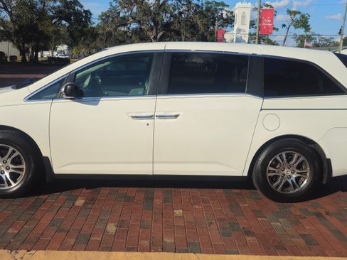 Used 2011 Honda Odyssey EX-L image 2