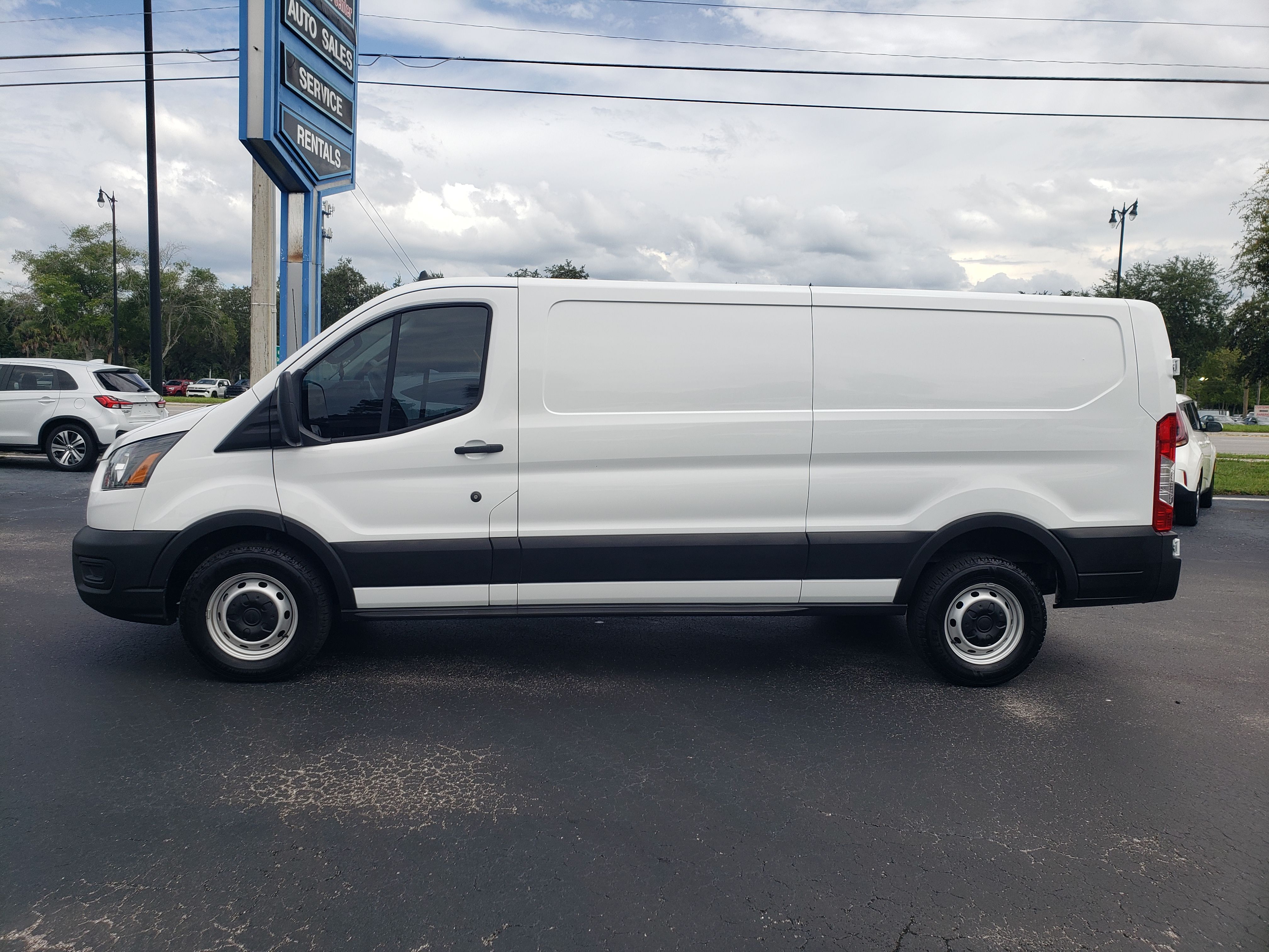 Used 2023 Ford Transit 150 148 Low Roof RWD image 2
