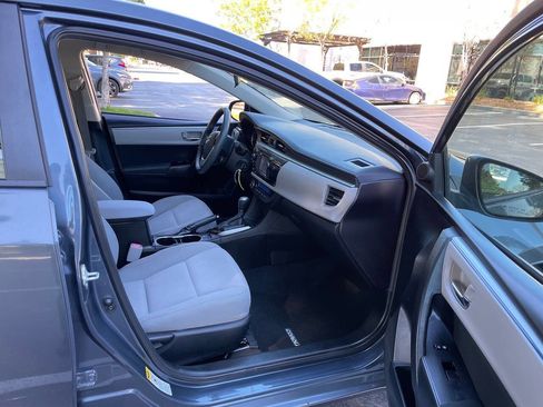 Used 2014 Toyota Corolla LE Premium image 9