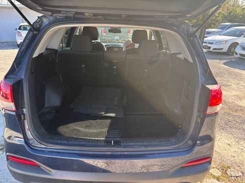 Used 2016 Kia Sorento LX image 8