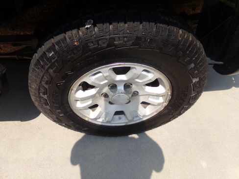 Used 1997 GMC Yukon 4WD 4-Door image 15