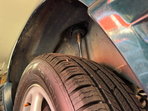 Used 1995 Oldsmobile Cutlass Supreme Convertible FWD image 41