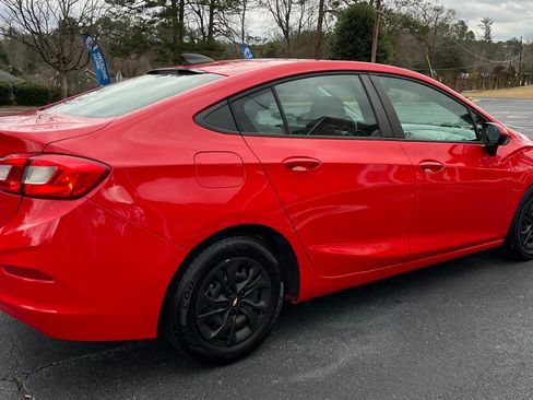 Used 2019 Chevrolet Cruze LS image 4