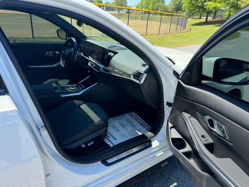 Used 2023 BMW 330i xDrive image 16