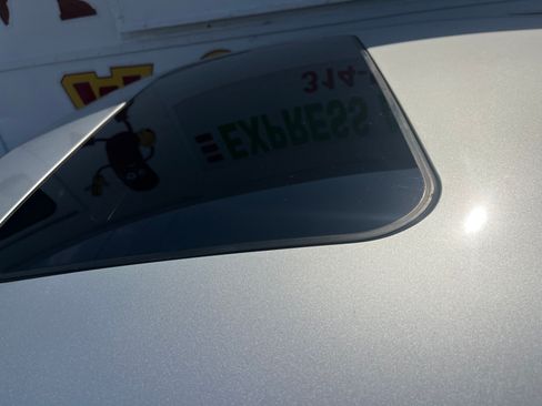 Used 2013 Volkswagen Passat TDI SE image 11