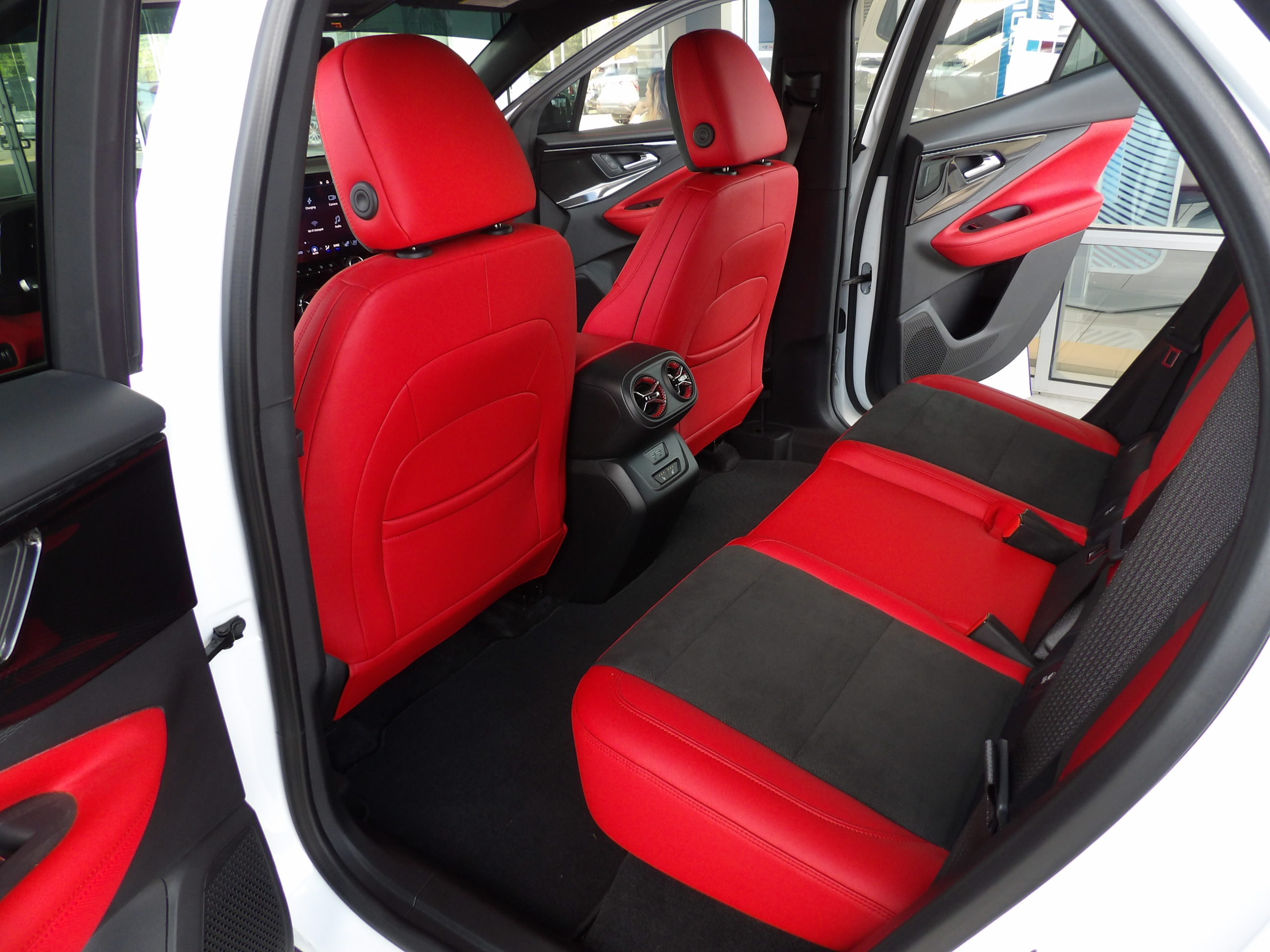 Used 2024 Chevrolet Blazer EV AWD RS image 20