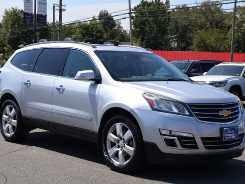 Used 2016 Chevrolet Traverse LTZ image 9
