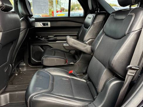 Used 2021 Ford Explorer ST image 13