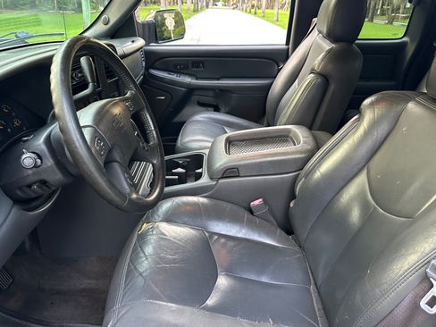 Used 2005 Chevrolet Silverado 2500 4x4 Extended Cab image 25