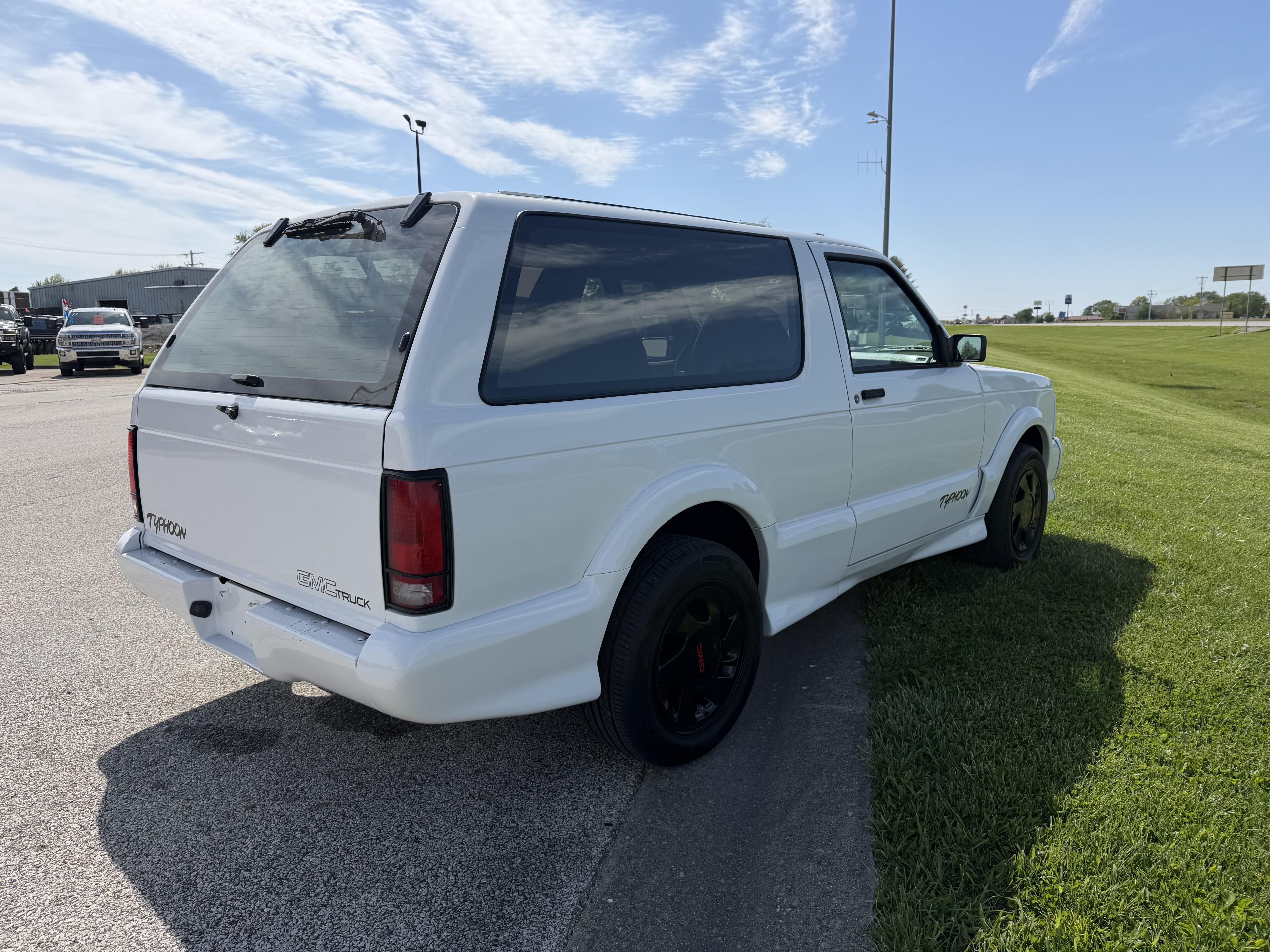 Used 1993 GMC Typhoon UNAVAIL AWD/4WD image 3
