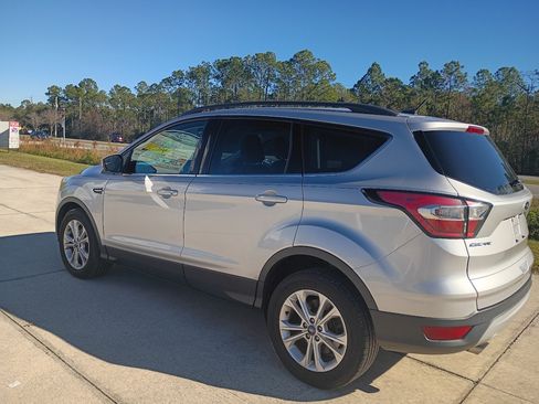 Used 2018 Ford Escape SE image 24