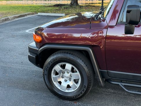 Used 2007 Toyota FJ Cruiser image 25