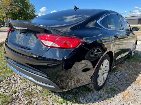Used 2017 Chrysler 200 Limited image 7