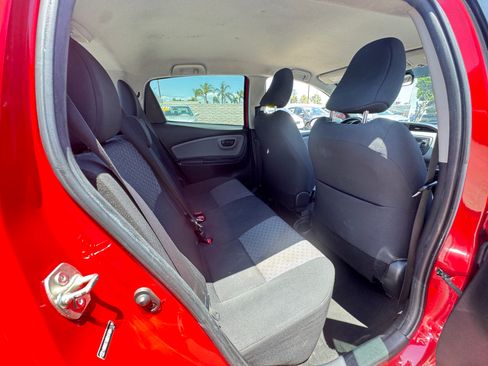 Used 2015 Toyota Yaris L Hatchback FWD image 19