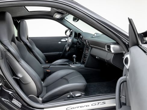 Used 2012 Porsche 911 Carrera GTS image 5