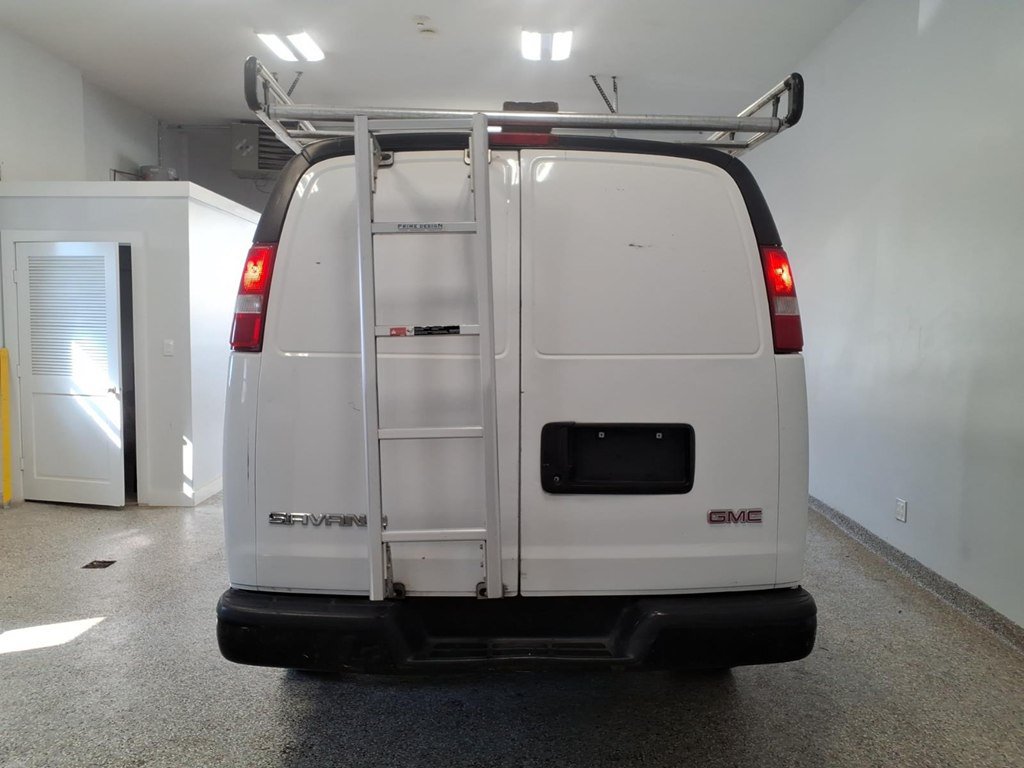 Used 2017 GMC Savana 2500 RWD image 5