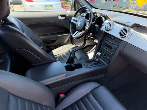 Used 2006 Ford Mustang GT Premium Convertible RWD image 15