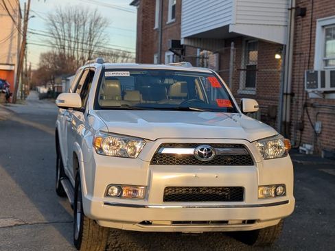 Used 2012 Toyota 4Runner SR5 Premium image 5