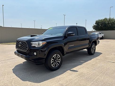 Used 2021 Toyota Tacoma TRD Sport image 1