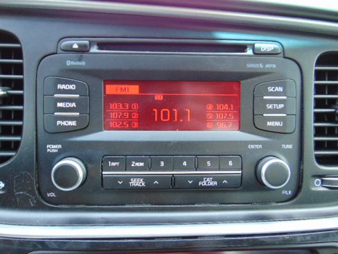 Used 2015 Kia Optima LX image 17