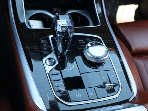 Used 2020 BMW X7 xDrive40i w/ M-Sport Package image 48