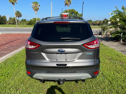 Used 2013 Ford Escape FWD Titanium image 4