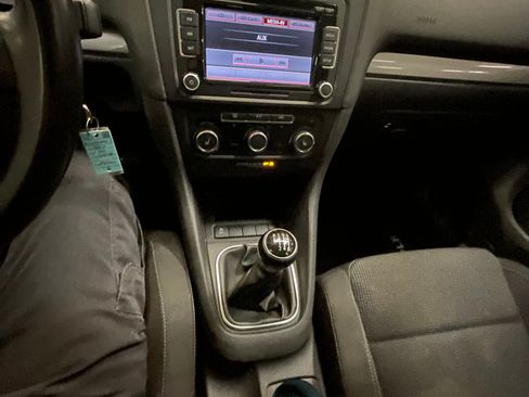 Used 2013 Volkswagen Golf TDI image 16