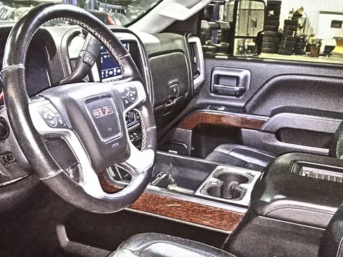 Used 2018 GMC Sierra 2500 SLT image 8