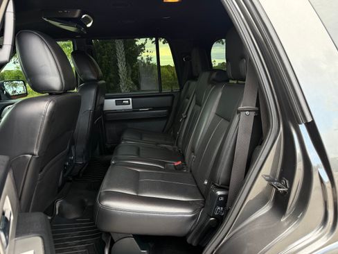 Used 2016 Ford Expedition 2WD image 13