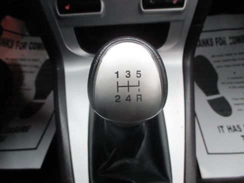 Used 2015 Ford Fiesta SE image 5