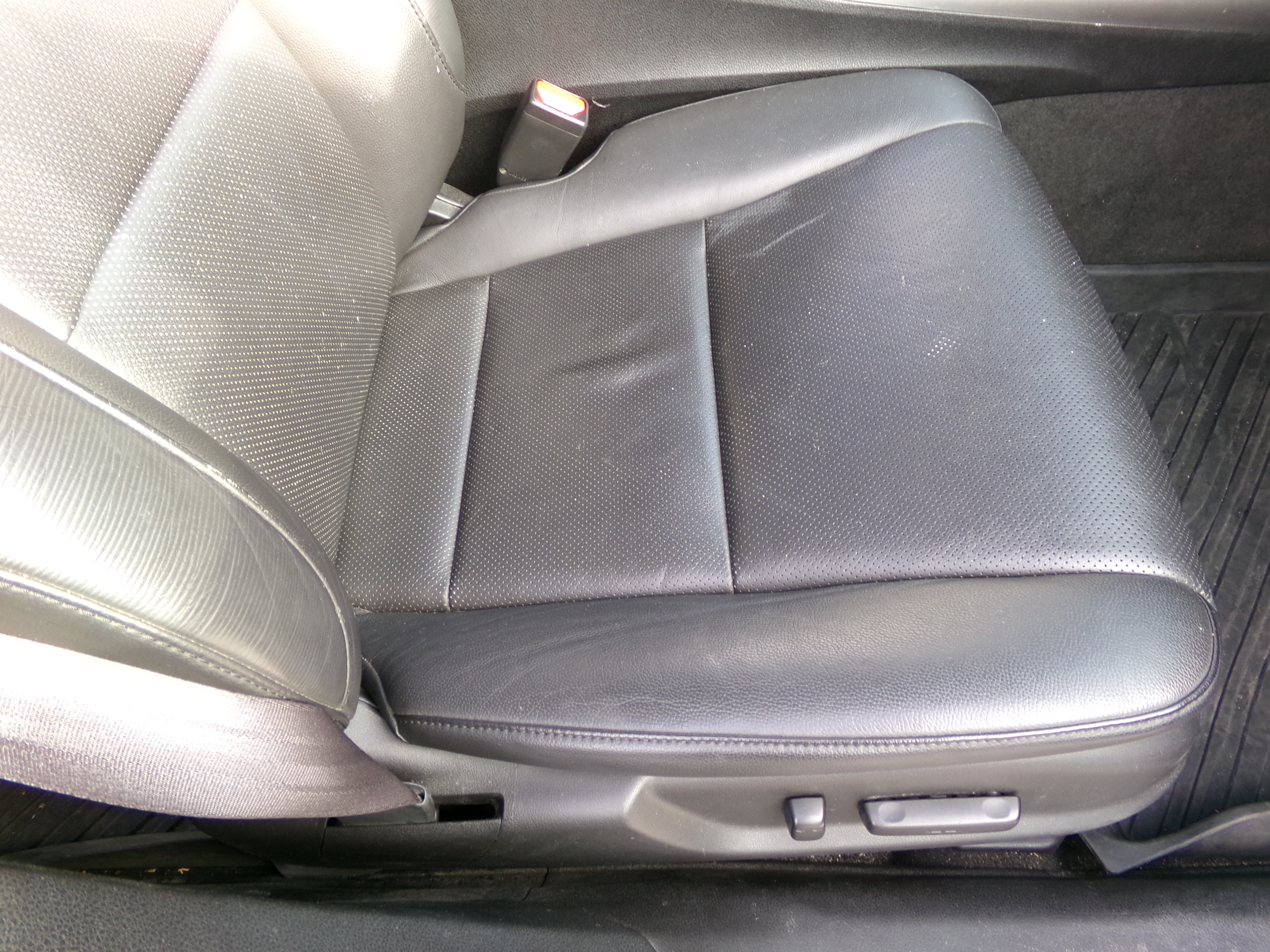 Used 2014 Acura RDX AWD w/ Technology Package image 12