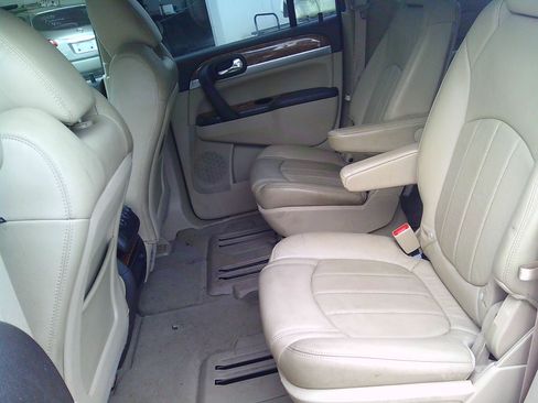 Used 2012 Buick Enclave AWD Leather image 10