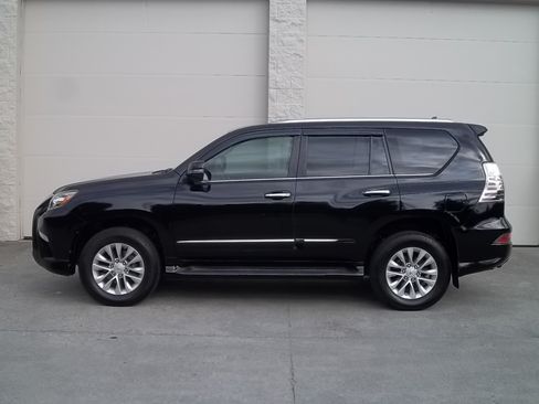 Used 2015 Lexus GX 460 4WD Premium 4.6L 8-Cyl SUV image 7