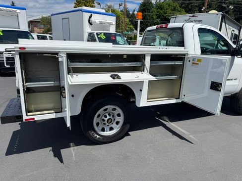 Used 2016 Chevrolet Silverado 3500 2WD Regular Cab image 6