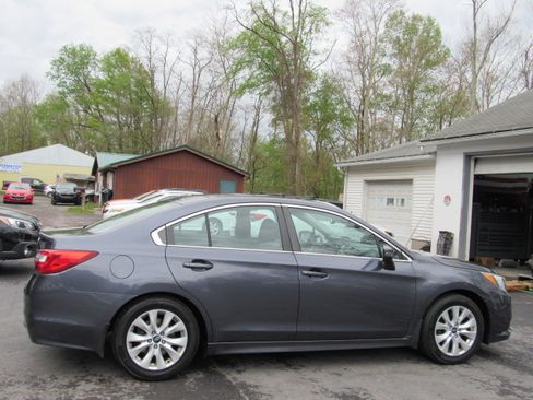 Used 2015 Subaru Legacy 2.5i Premium AWD/4WD image 7