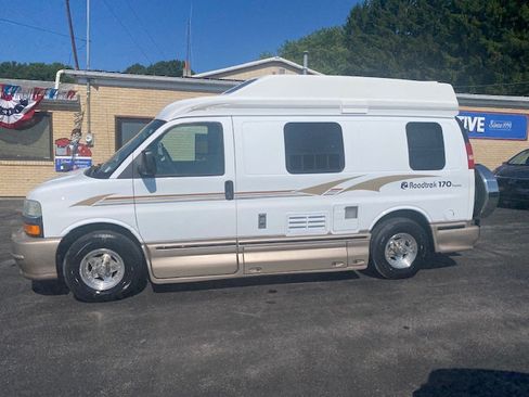 Used 2005 Chevrolet Express 2500 UNAVAIL RWD image 1