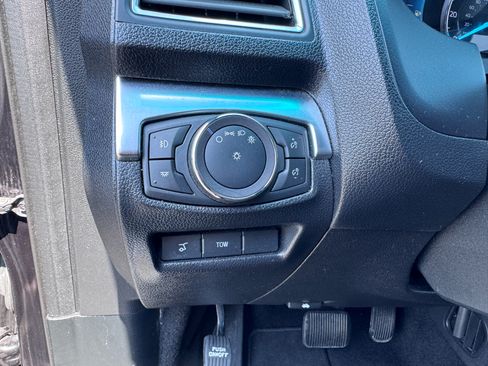 Used 2019 Ford Explorer Limited image 7