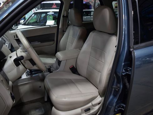 Used 2011 Ford Escape XLT image 18